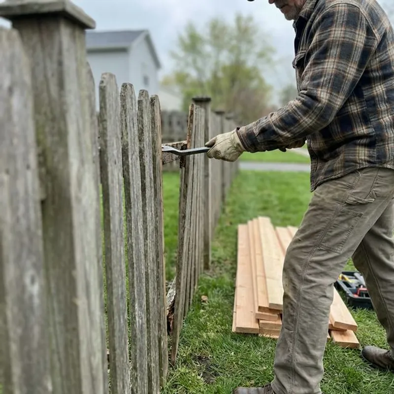 Fence Repair installation detail in Bakersfield
